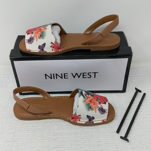 Nine West Izzio Canvas Sandal - Picture 8 of 11